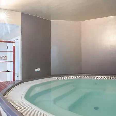 Aparthotel La Closerie & 4*