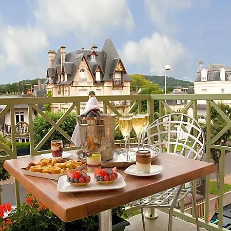 La Closerie & 4* Deauville