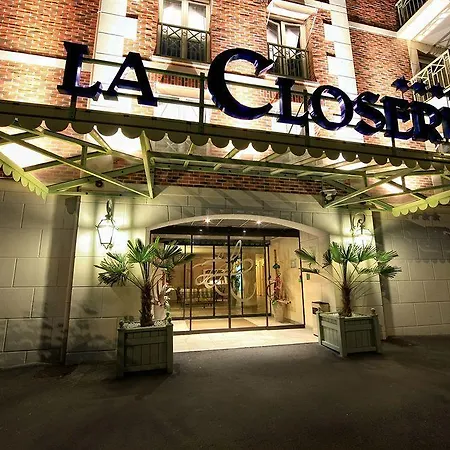 アパートホテル La Closerie & 4*
